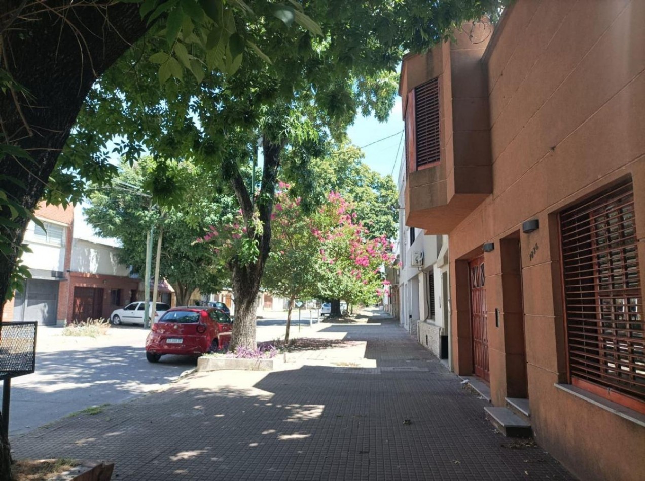 Completa y comoda casa a la Venta en el Casco de La Plata