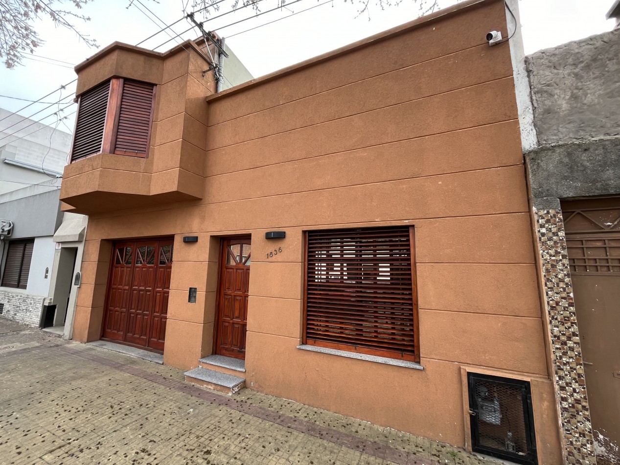 Completa y comoda casa a la Venta en el Casco de La Plata