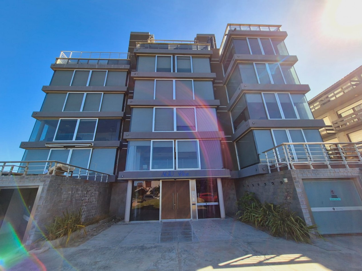 Departamento 4 ambientes frente al mar