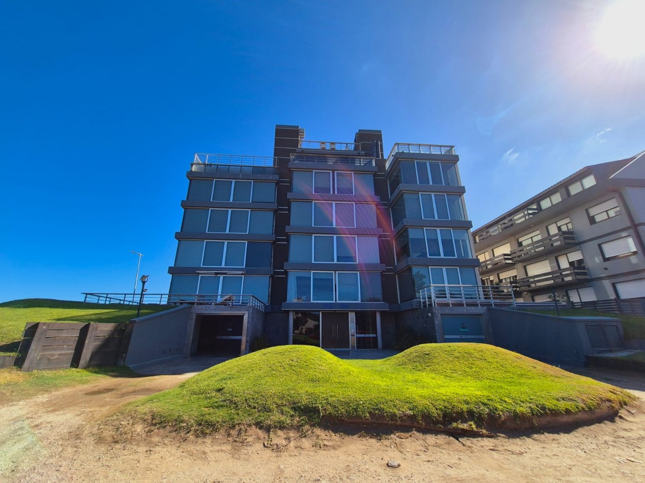 Departamento 4 ambientes frente al mar