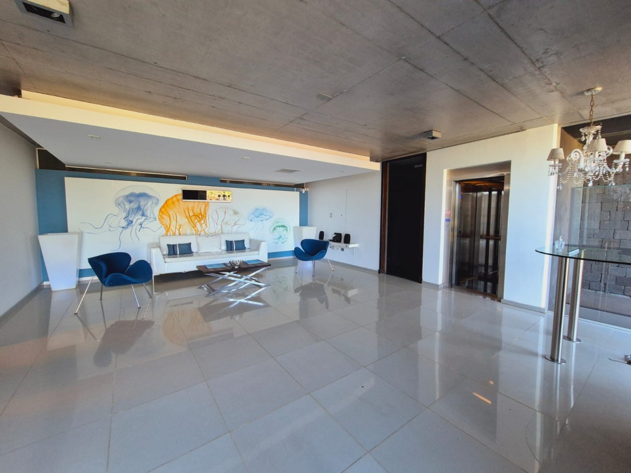 Departamento 4 ambientes frente al mar