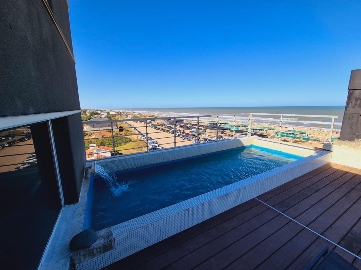 Departamento 4 ambientes frente al mar