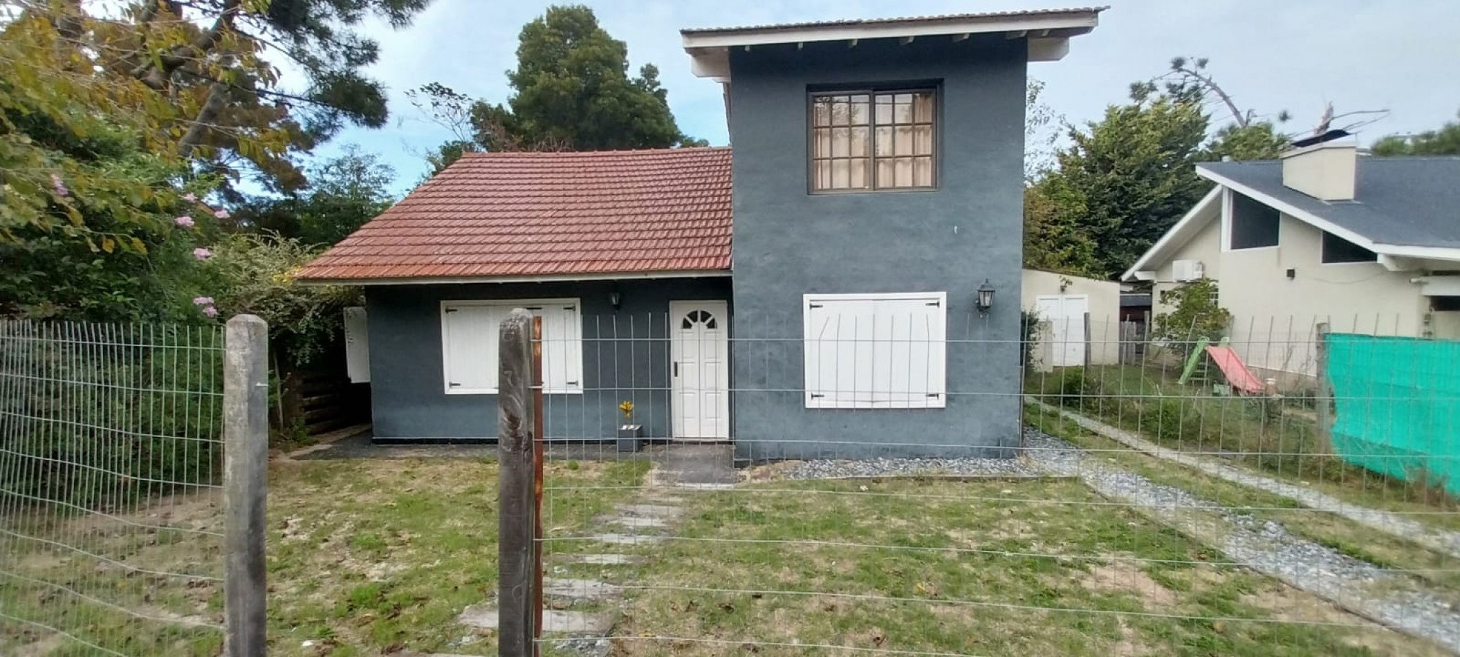 CASA EN DOS PLANTAS
