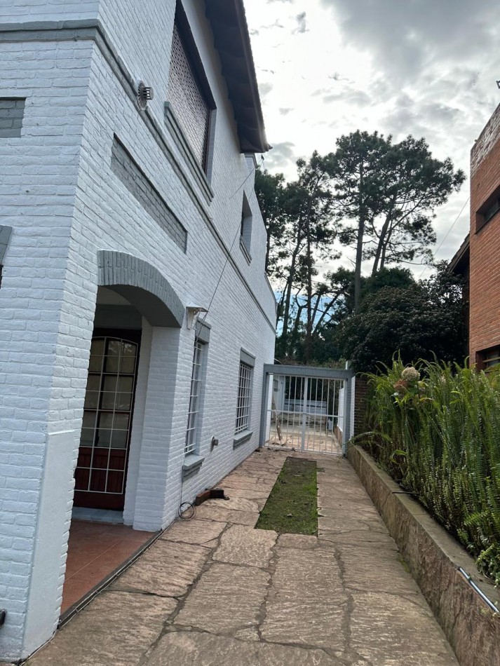 DOS LOCALES CON VIVIENDA