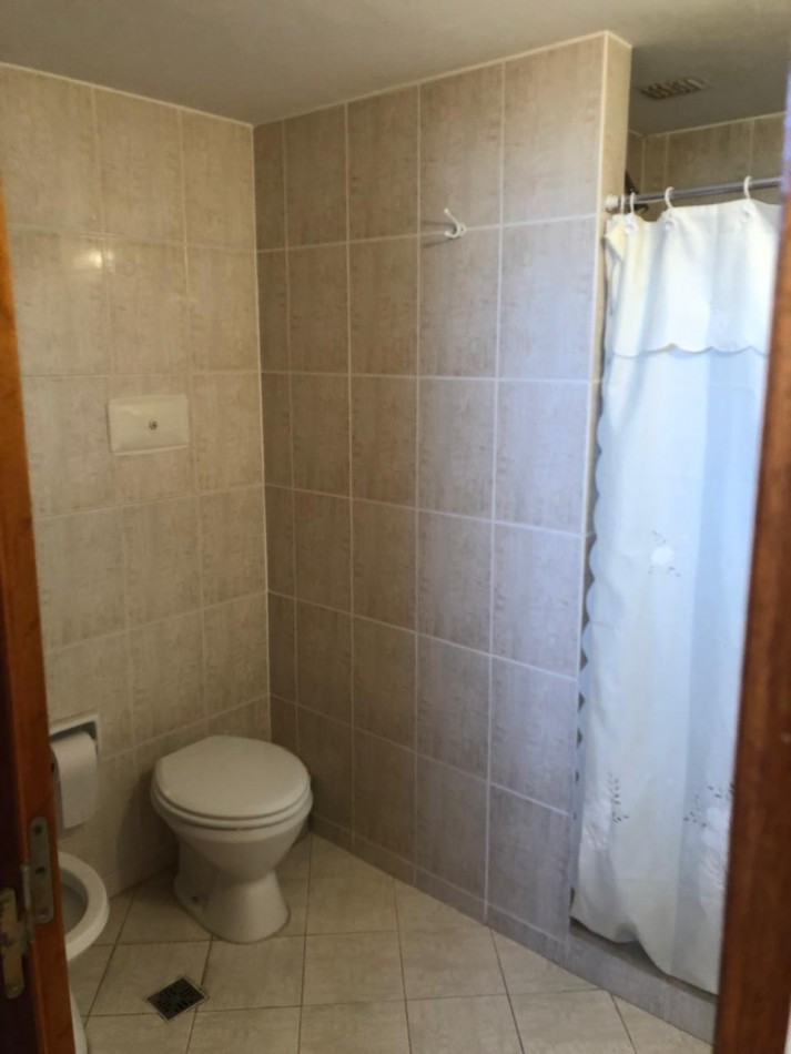 DOS LOCALES CON VIVIENDA