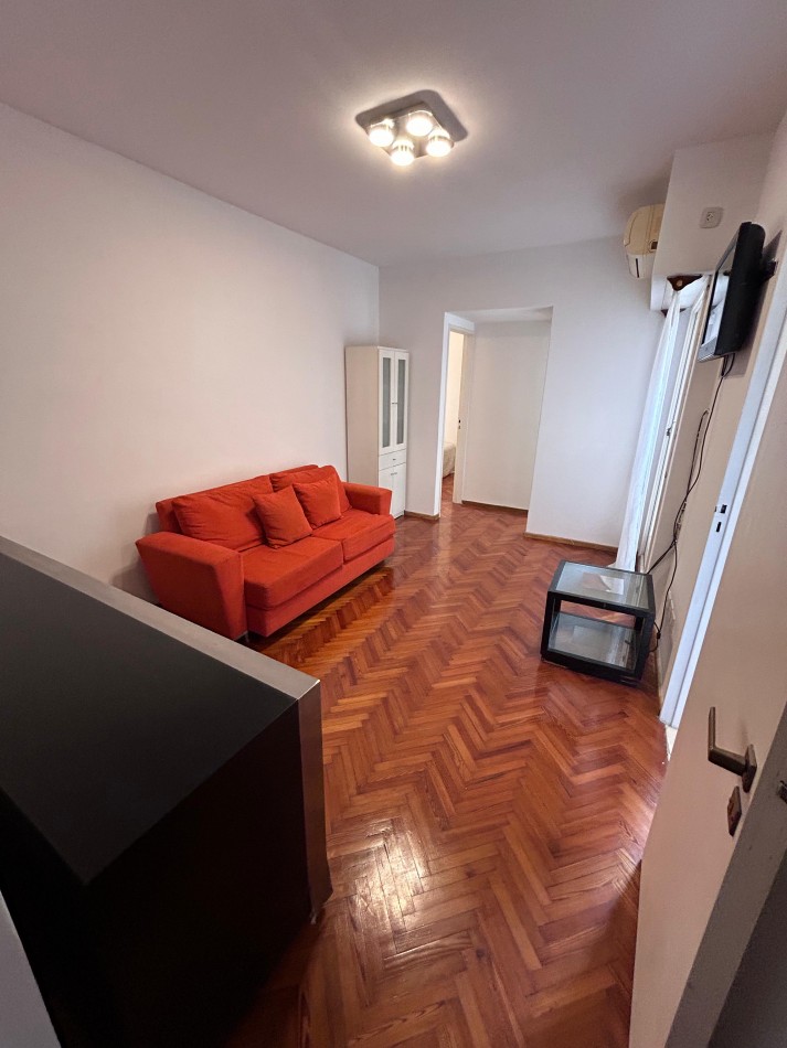 Hermoso 2 Amb. Reciclado a Nuevo, Gran Ubicacion en Colegiales y Apto Credito