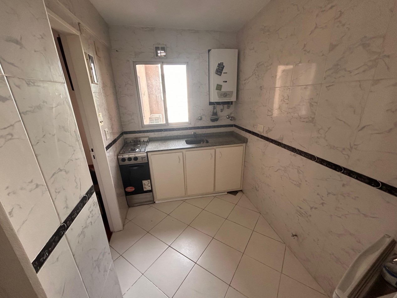 Hermoso 2 Amb. Reciclado a Nuevo, Gran Ubicacion en Colegiales y Apto Credito