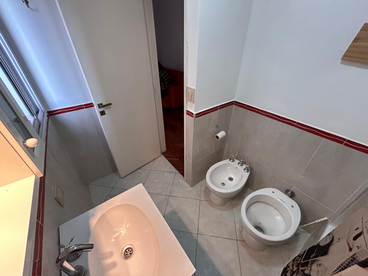 Hermoso 2 Amb. Reciclado a Nuevo, Gran Ubicacion en Colegiales y Apto Credito