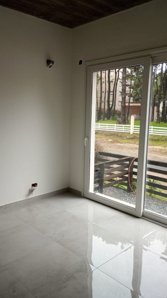 EN VENTA-DEPARTAMENTO 3 AMBIENTES-EDIFICIO JASON PARK-