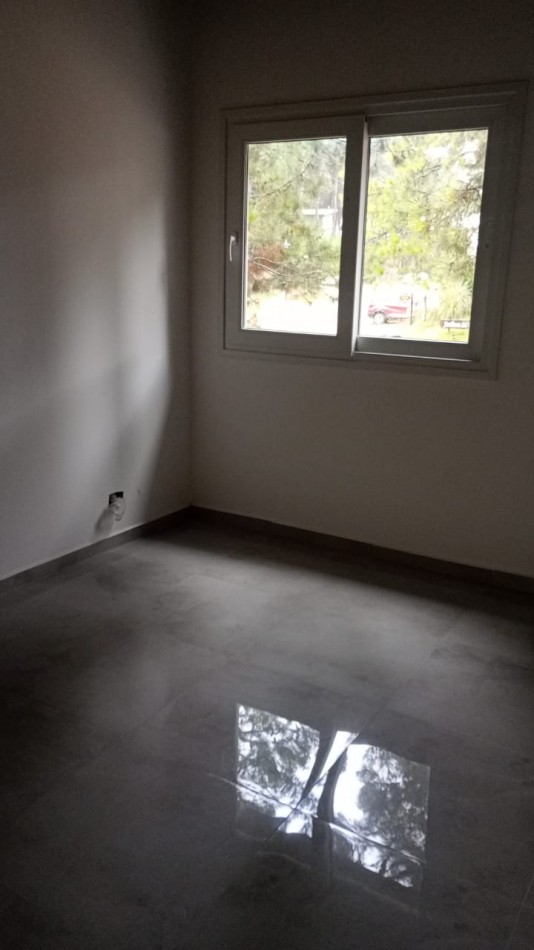 EN VENTA-DEPARTAMENTO 3 AMBIENTES-EDIFICIO JASON PARK-