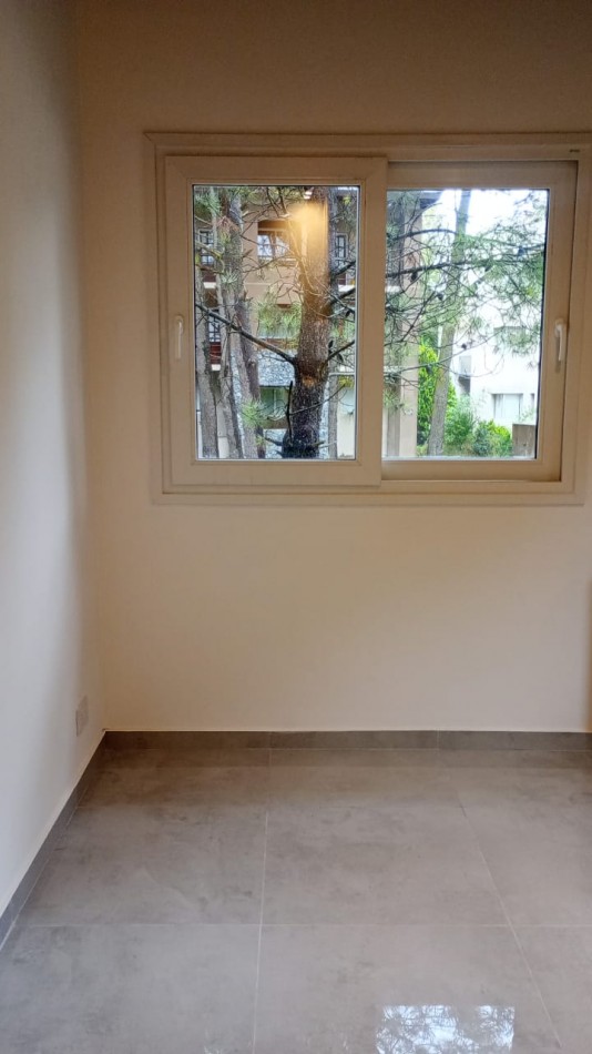 EN VENTA-DEPARTAMENTO 3 AMBIENTES-EDIFICIO JASON PARK-