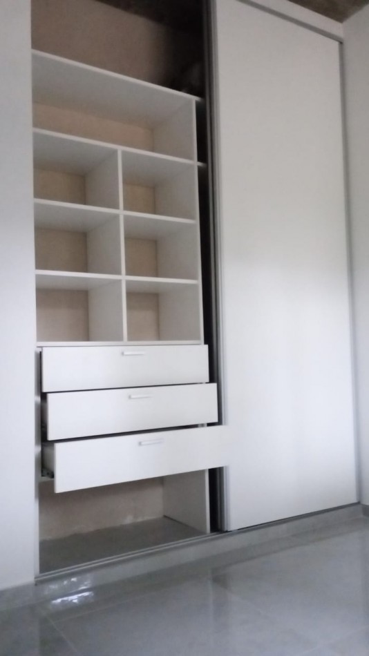 EN VENTA-DEPARTAMENTO 3 AMBIENTES-EDIFICIO JASON PARK-