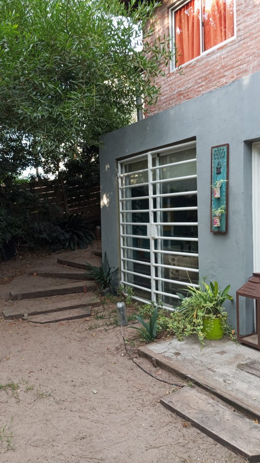 CASA OSTENDE - PERMUTA DUPLEX VILLA GESELL  (Codigo 176291)