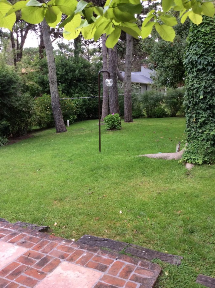 CASA EN VENTA ZONA LASALLE-PINAMAR-