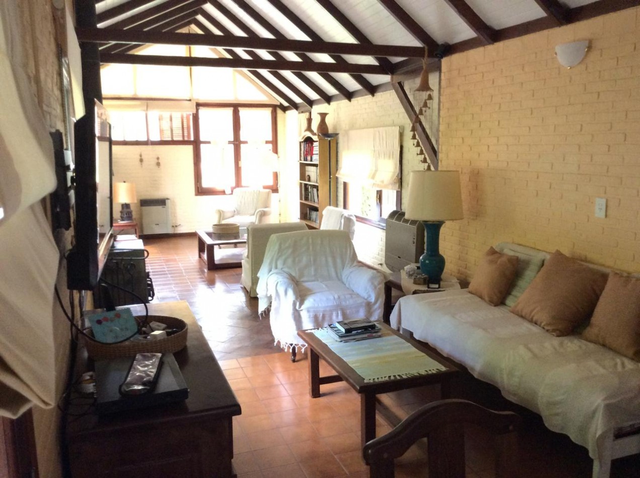 CASA EN VENTA ZONA LASALLE-PINAMAR-