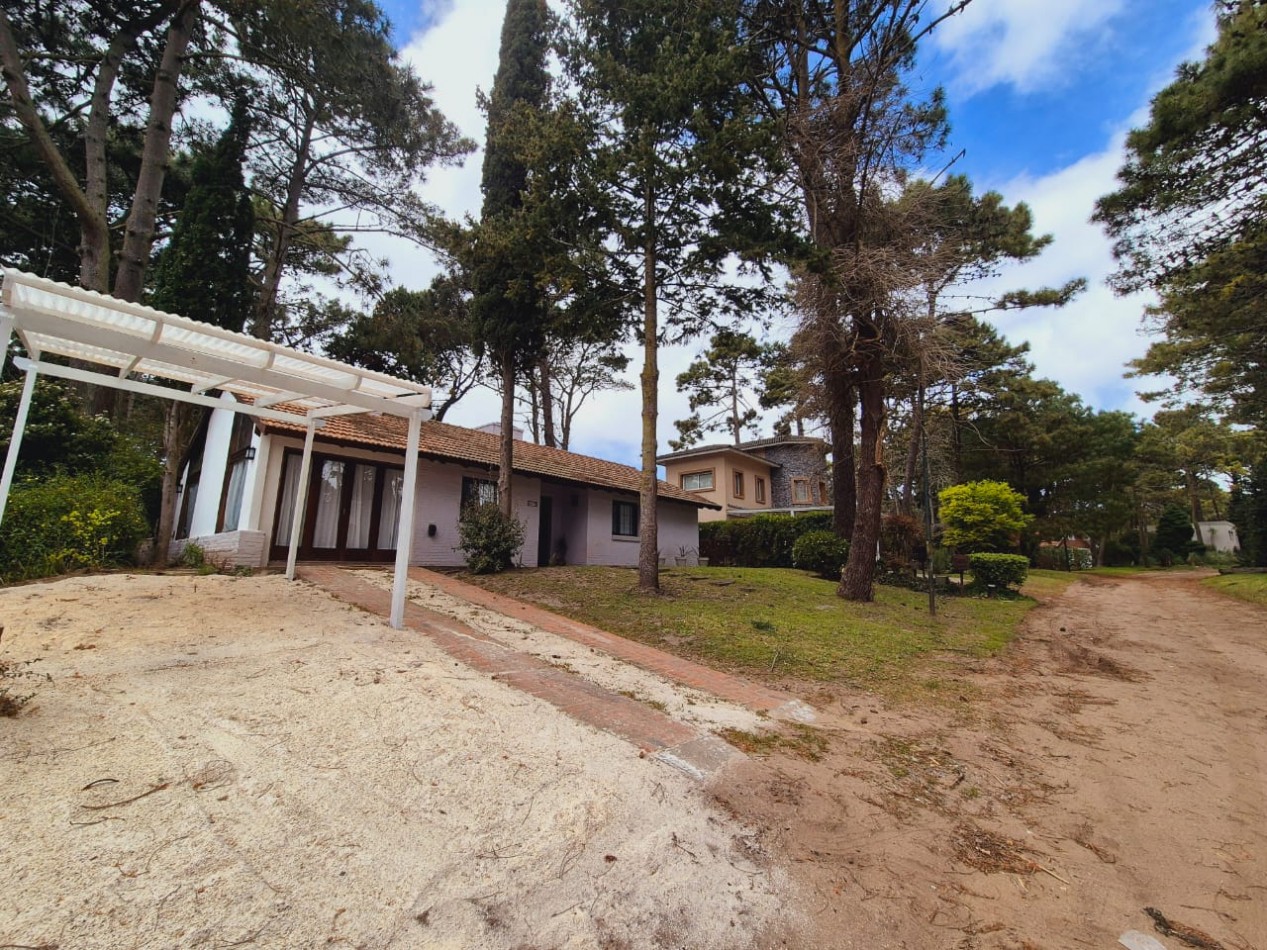 Casa en venta en zona Golf Pinamar
