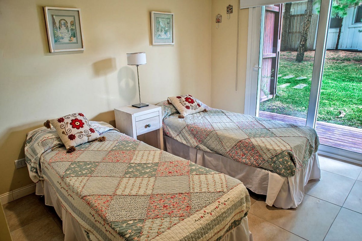 Casa con Piscina, Terraza y Amplios Espacios - Costa Esmeralda