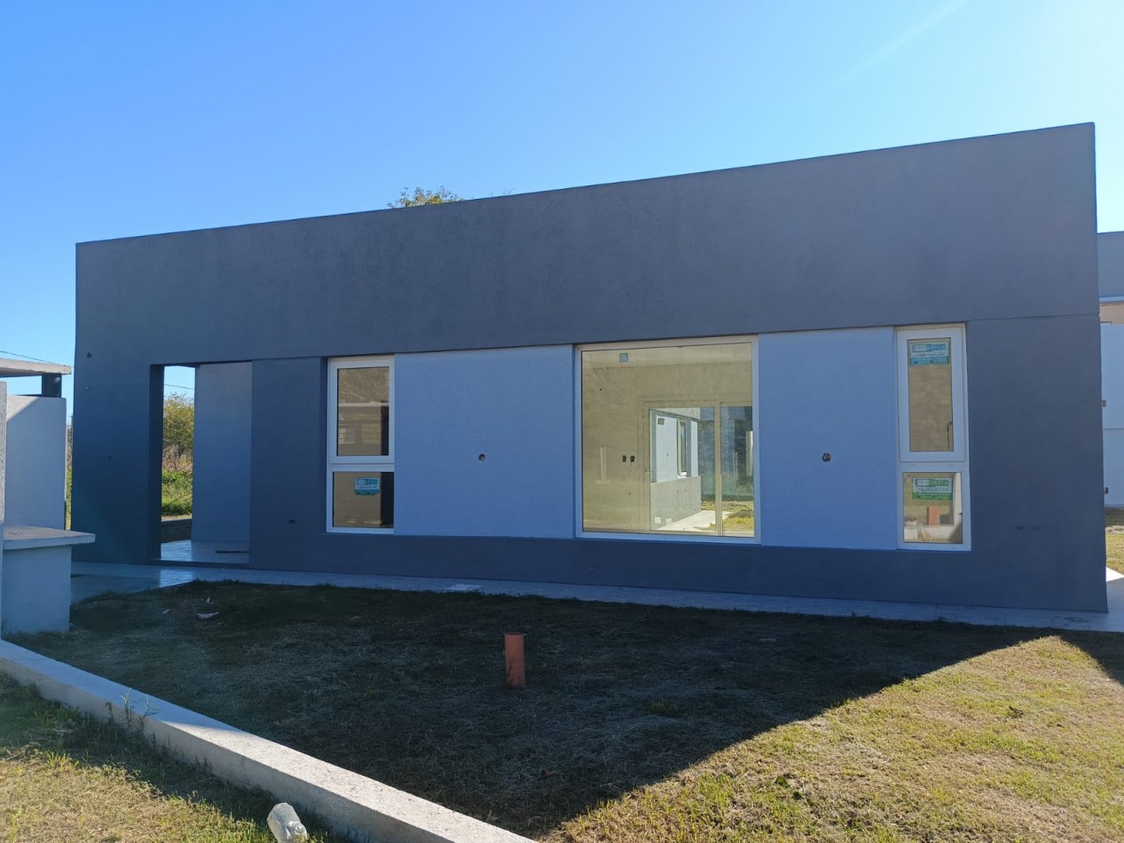 Casa A Estrenar de 3 Ambientes en Villa Elisa - La Plata (Codigo 185897)