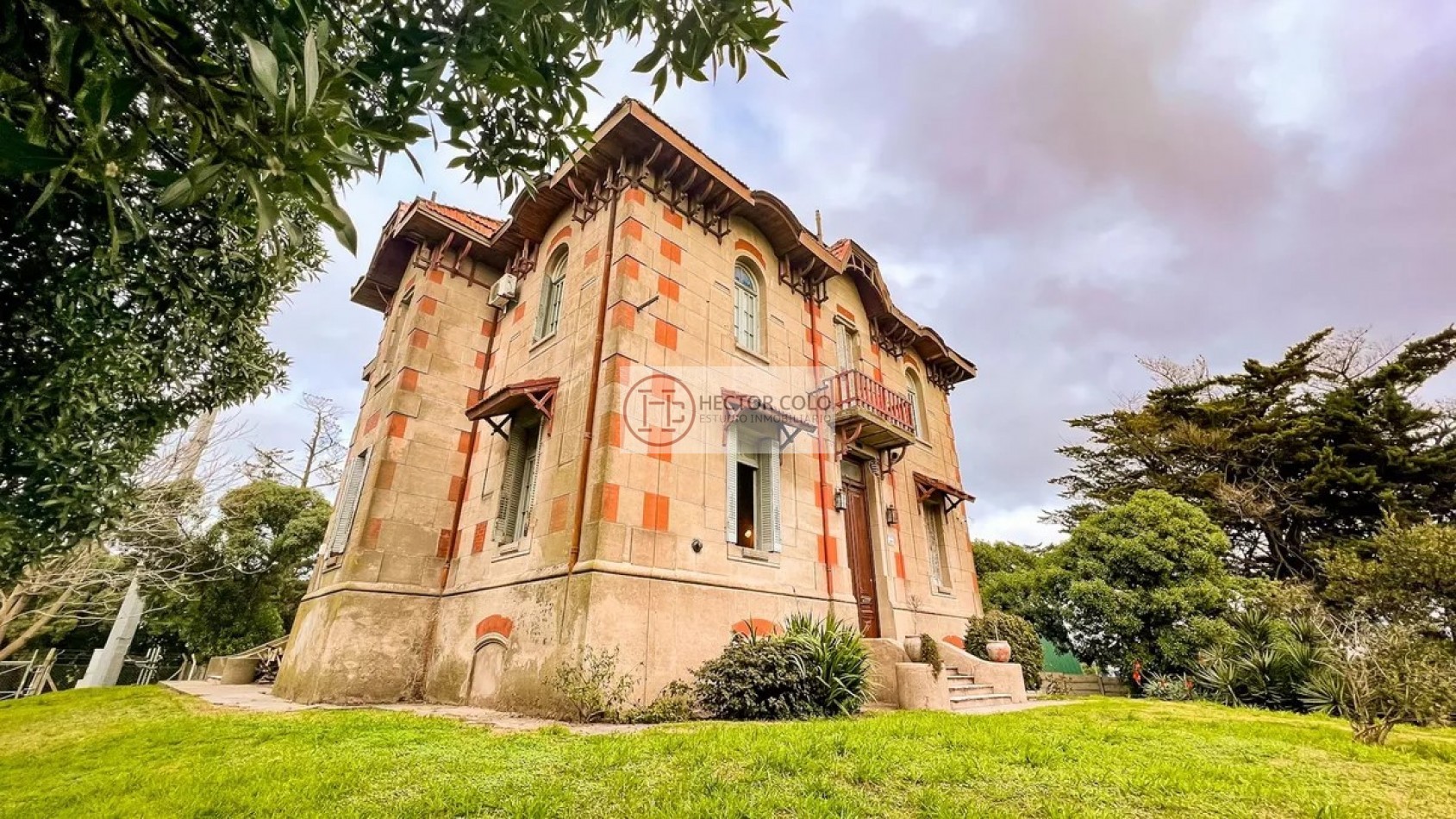 Venta de CASTILLO HISTORICO en QUEQUEN