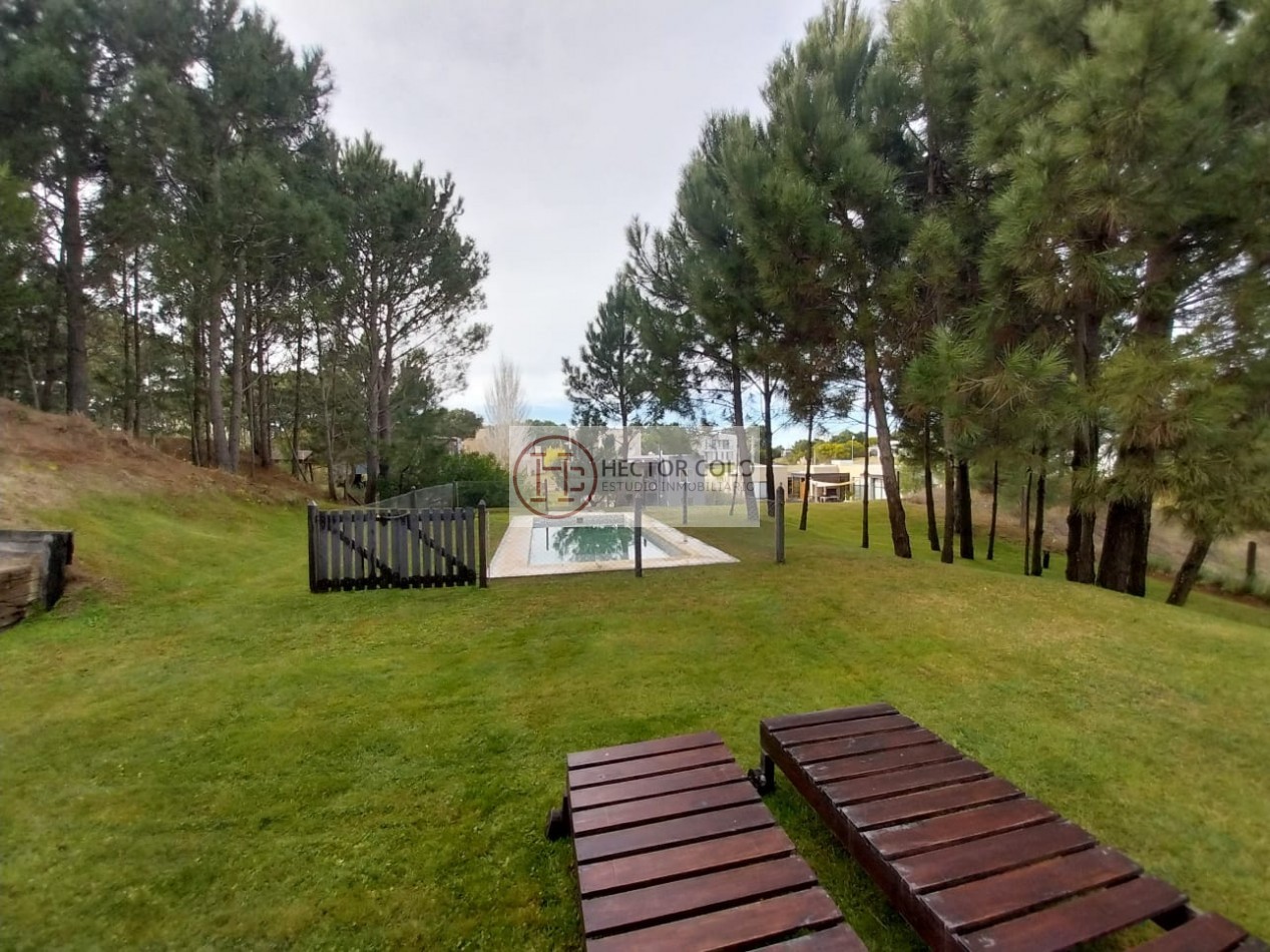 BARRIO DEPORTIVA 1 COSTA ESMERALDA ( Permuta)