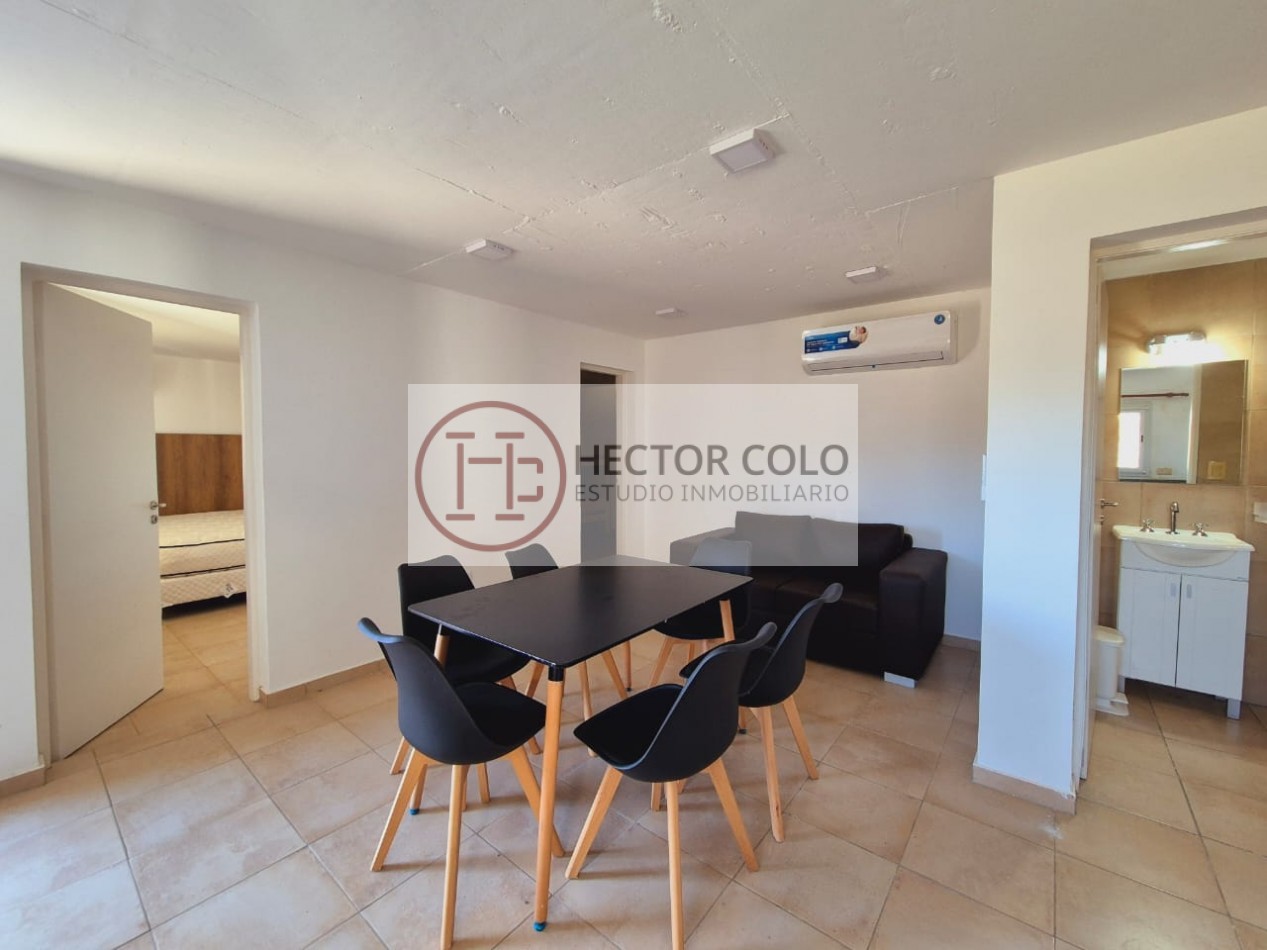 Venta de Casa con departamento en Ostende