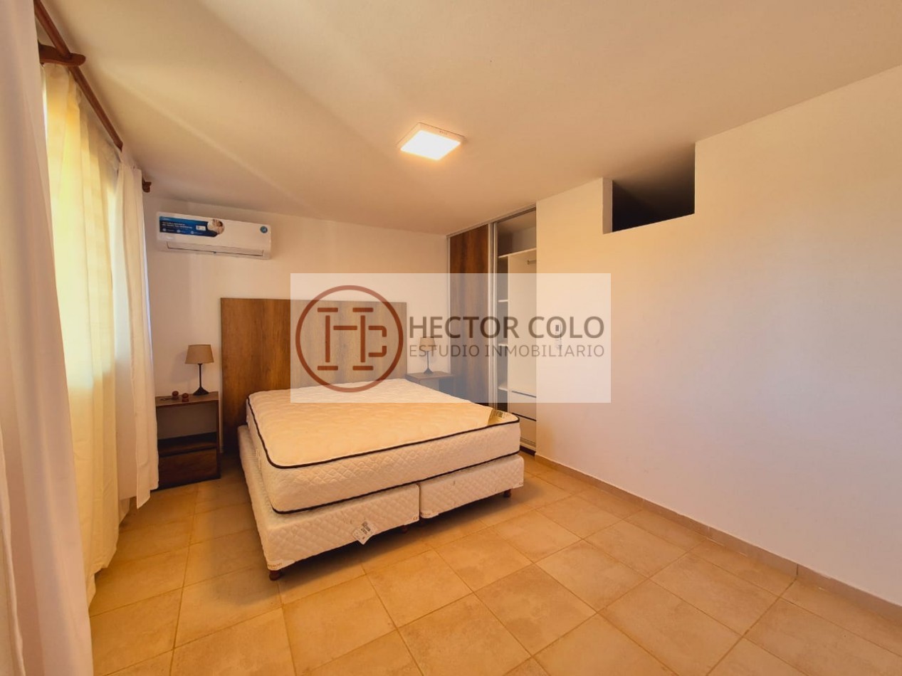 Venta de Casa con departamento en Ostende