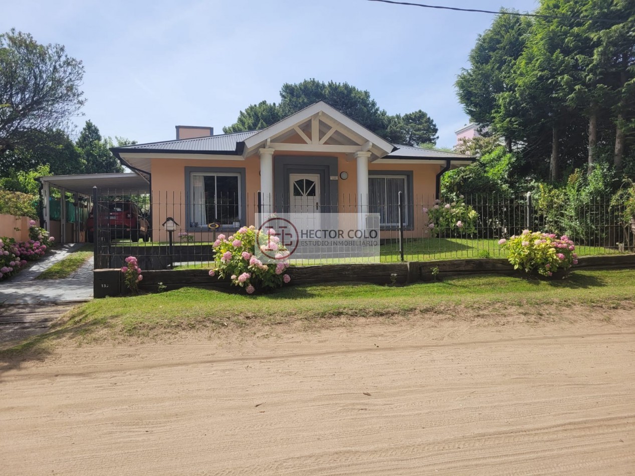 CASA EN VENTA-PINAMAR