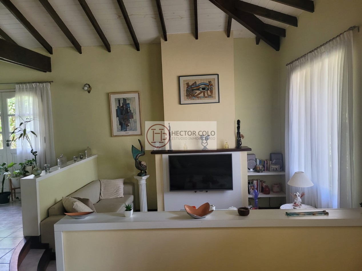 CASA EN VENTA-PINAMAR
