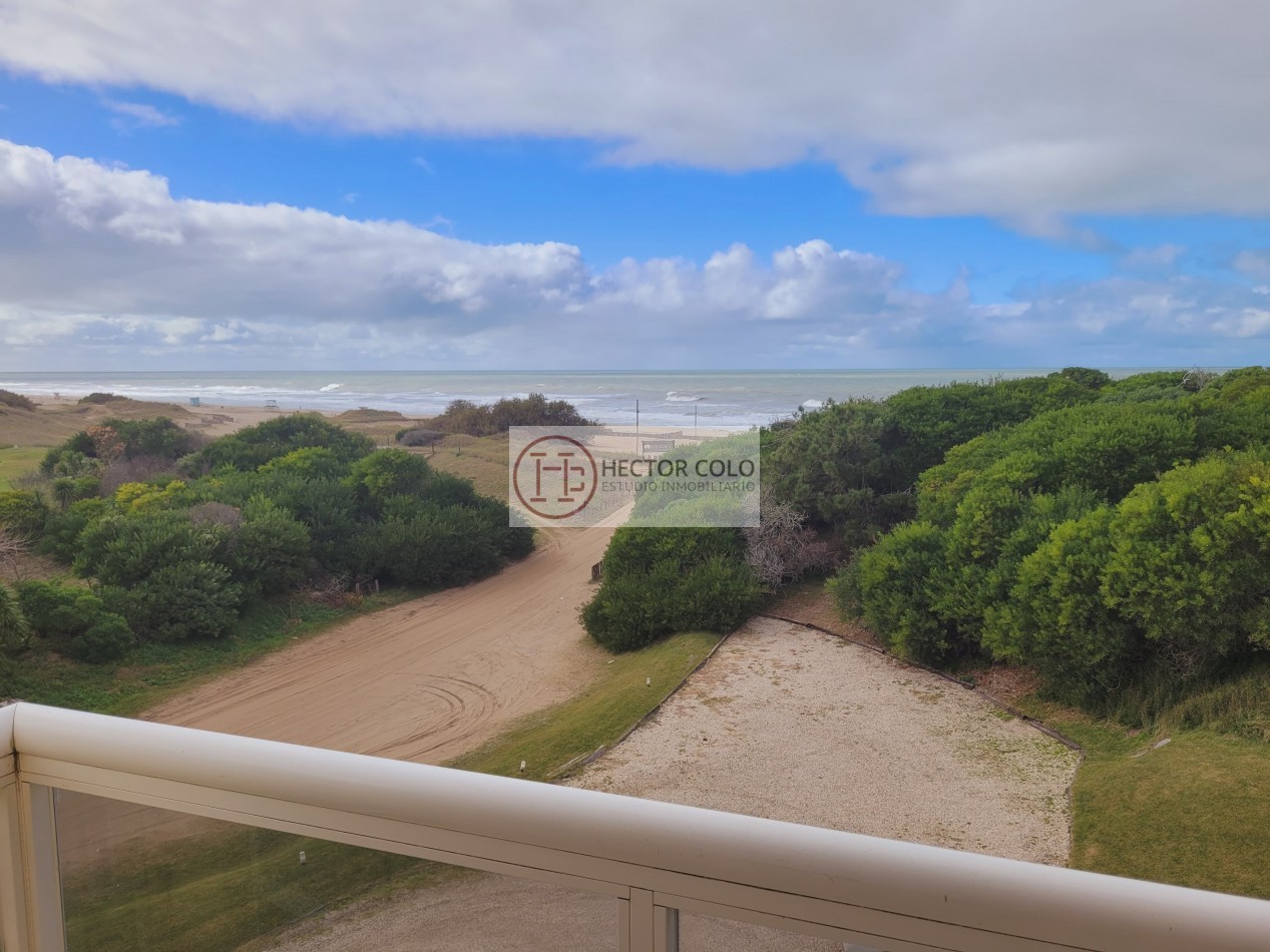 Penthouse en dos plantas  con vista al  mar en Cilene 1