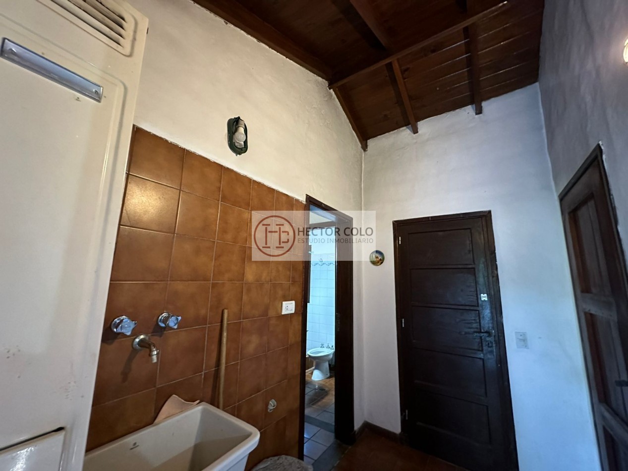 VENTA DE CASA 4 AMBIENTES A 5 CUADRAS DEL MAR