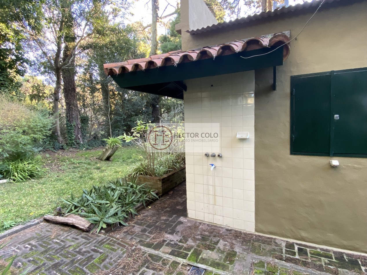 Casa estilo colonial en Valeria del Mar