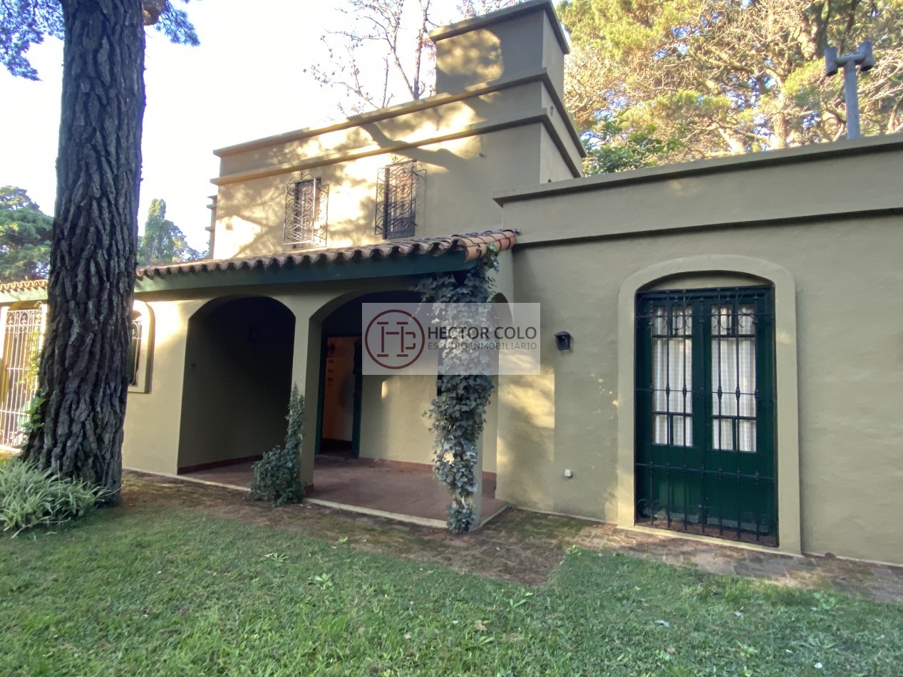 Casa estilo colonial en Valeria del Mar