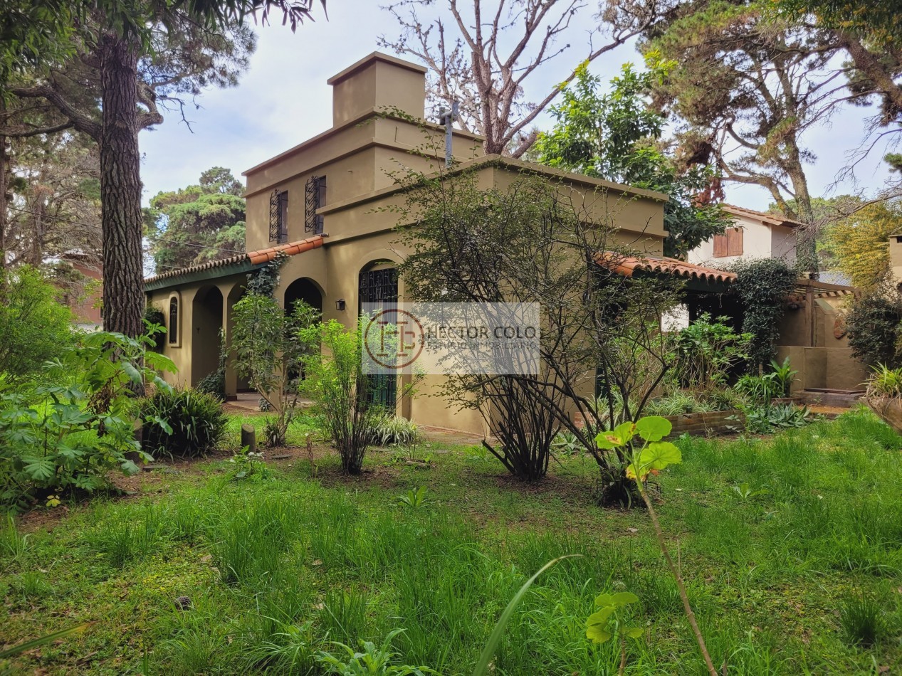 Casa estilo colonial en Valeria del Mar