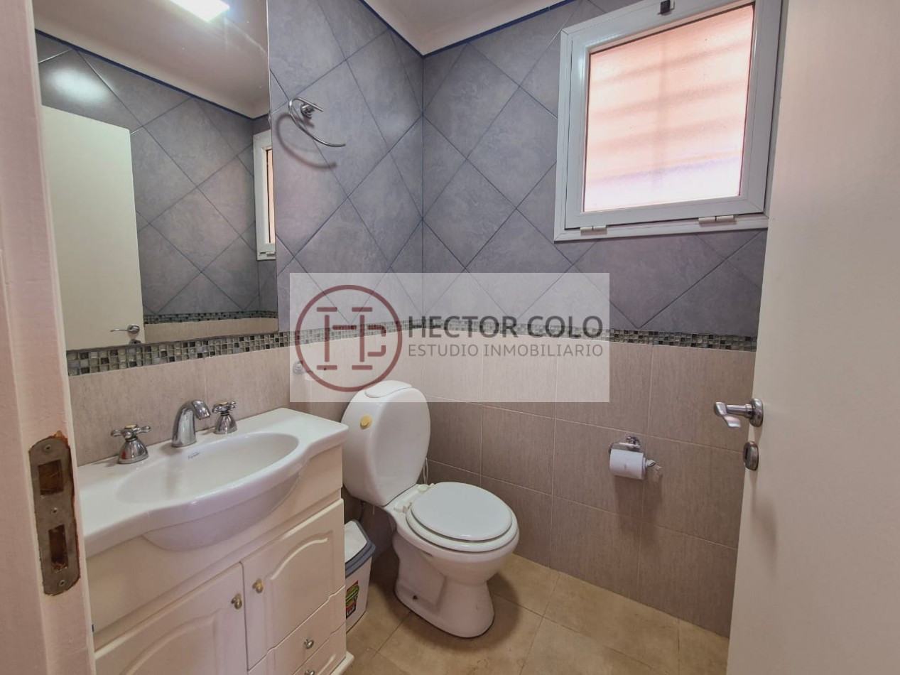 Venta de Casa con departamento en Ostende