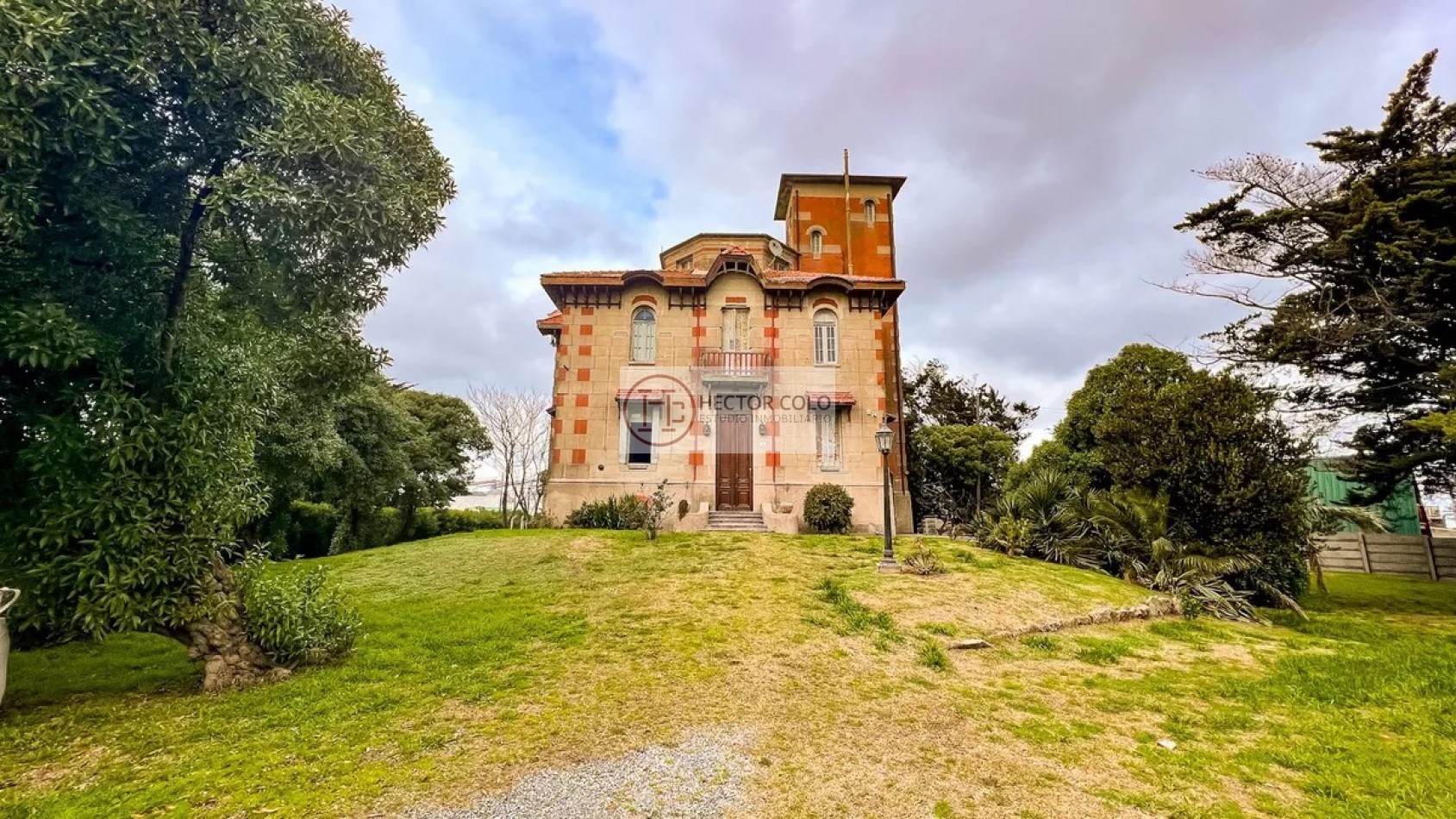 Venta de CASTILLO HISTORICO en QUEQUEN