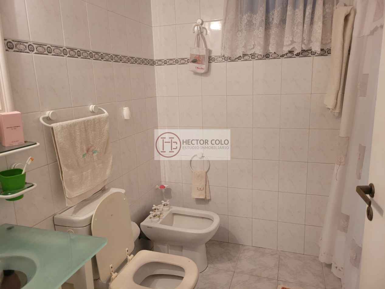 CASA EN VENTA-PINAMAR