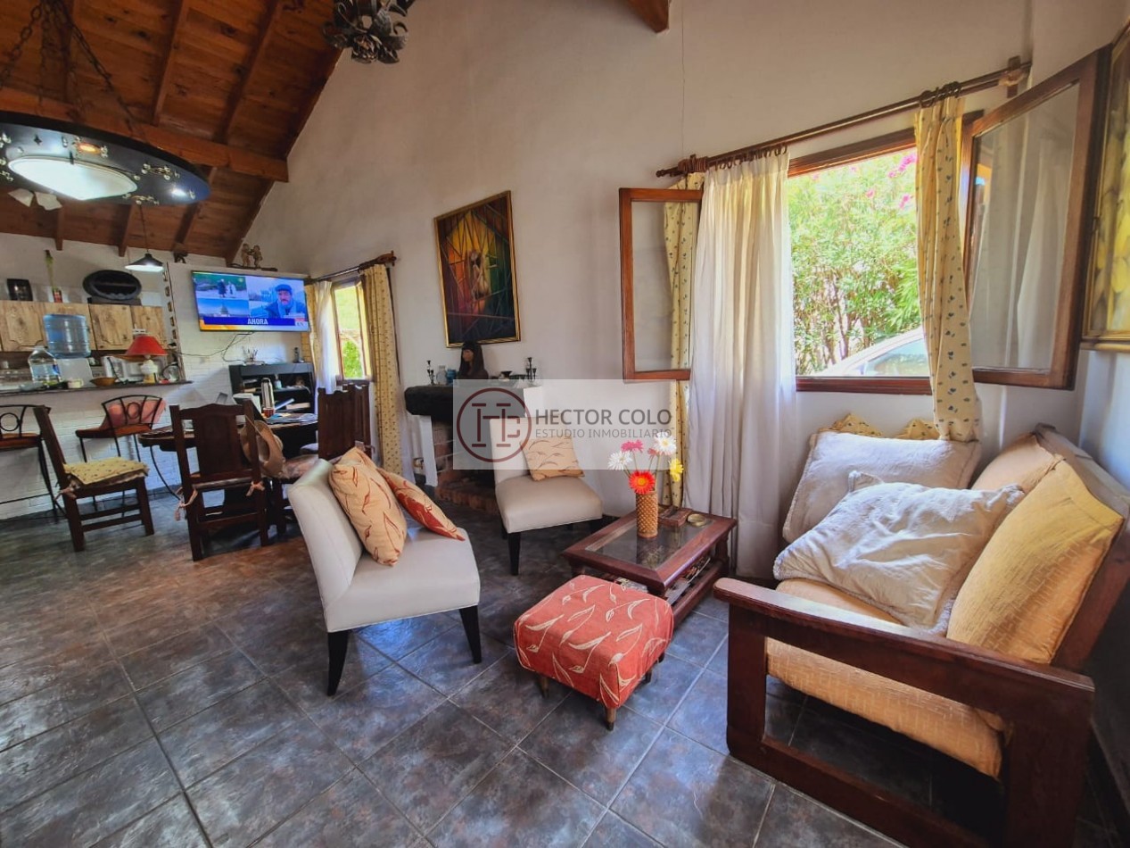 Casa en venta sobre lote multifamiliar a pasos del Mar
