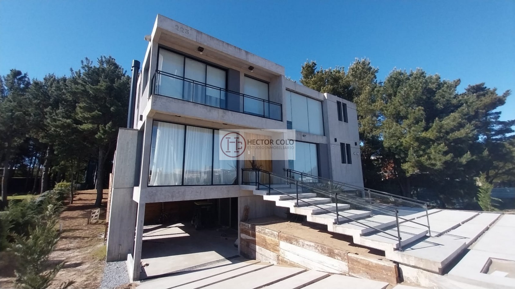 Alquier TEMPORAL casa Costa Esmeralda. 6 ambientes con Pileta