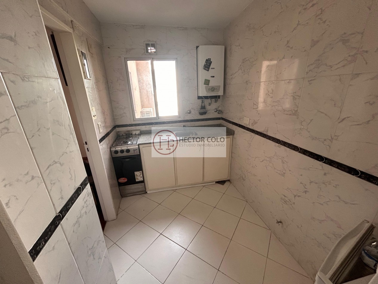 Hermoso 2 Amb. Reciclado a Nuevo, Gran Ubicacion en Colegiales y Apto Credito
