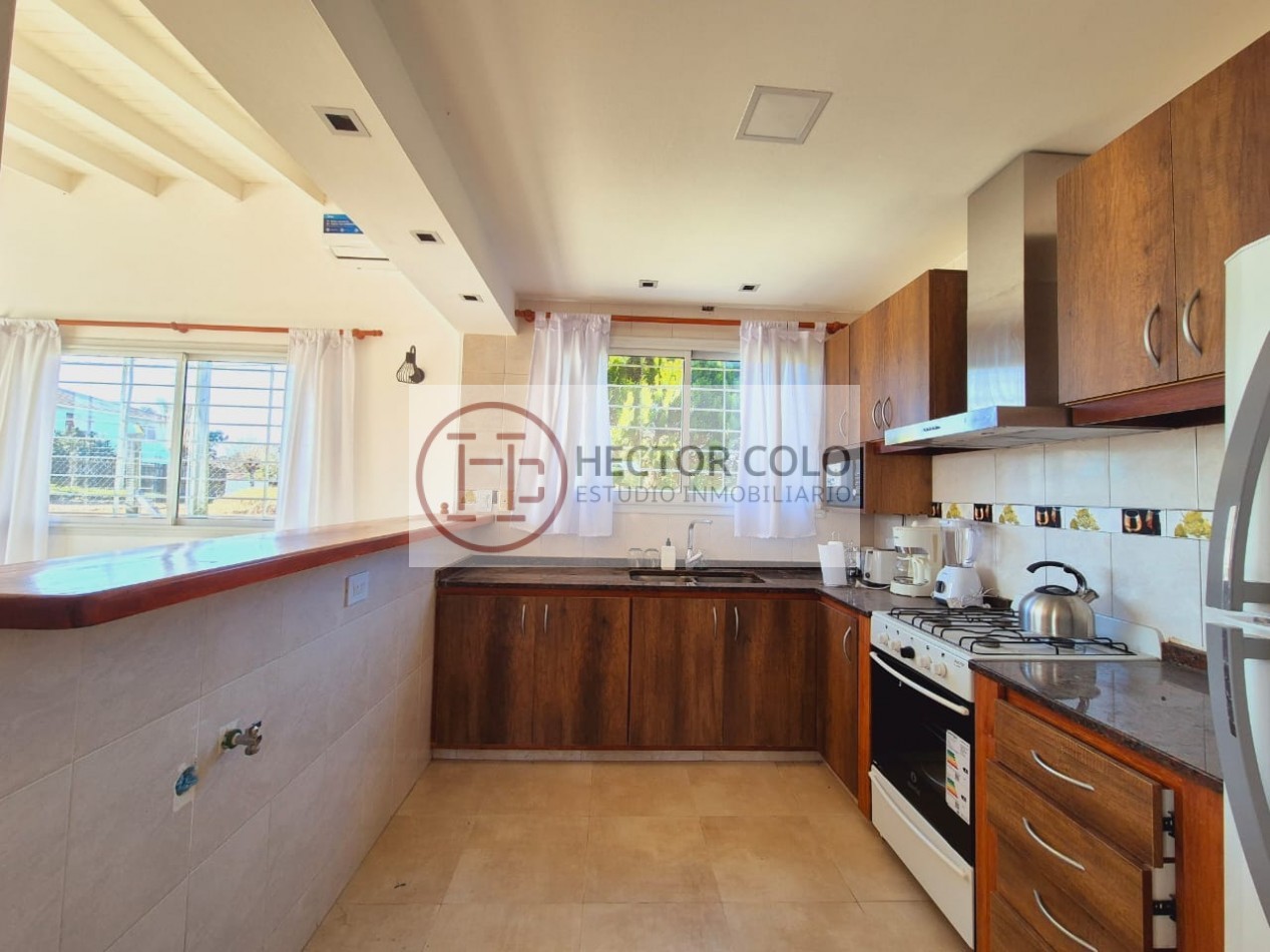 Venta de Casa con departamento en Ostende