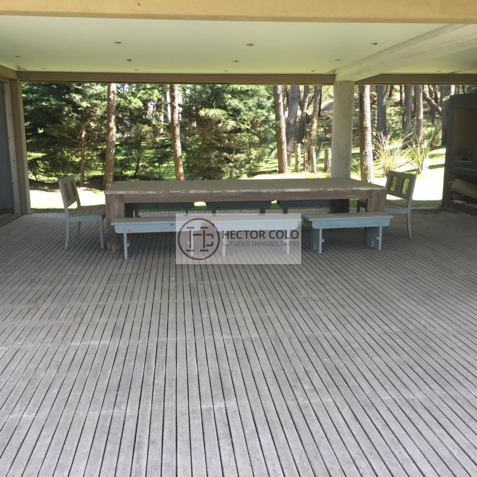 CASA CON PISCINA FRENTE AL MAR - LA FRONTERA PINAMAR NORTE -