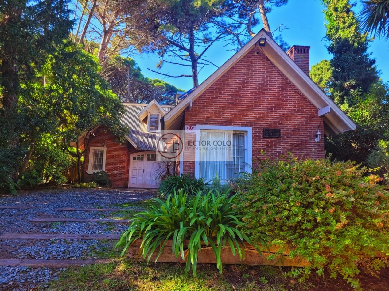 Casa zona Viejo  Golf de Pinamar