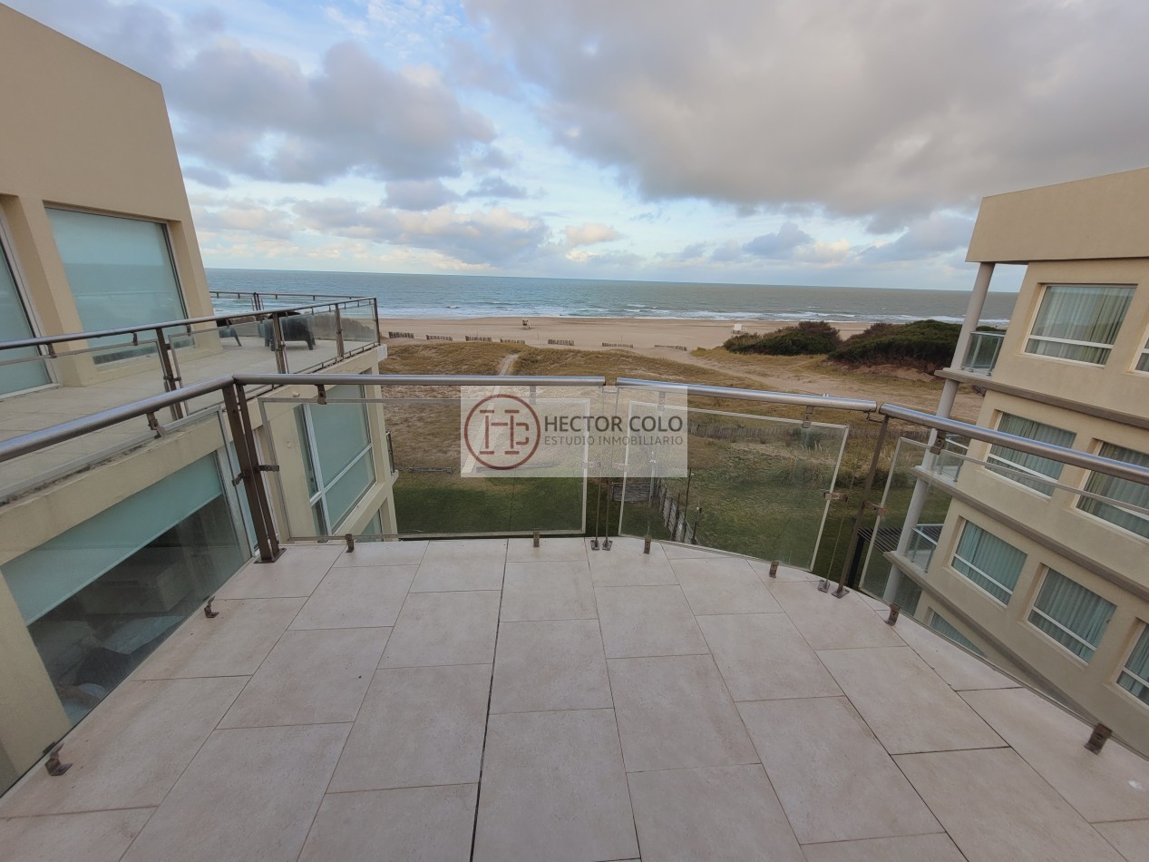 Penthouse en venta en Carilo sobre la playa con espectaculares vista al mar