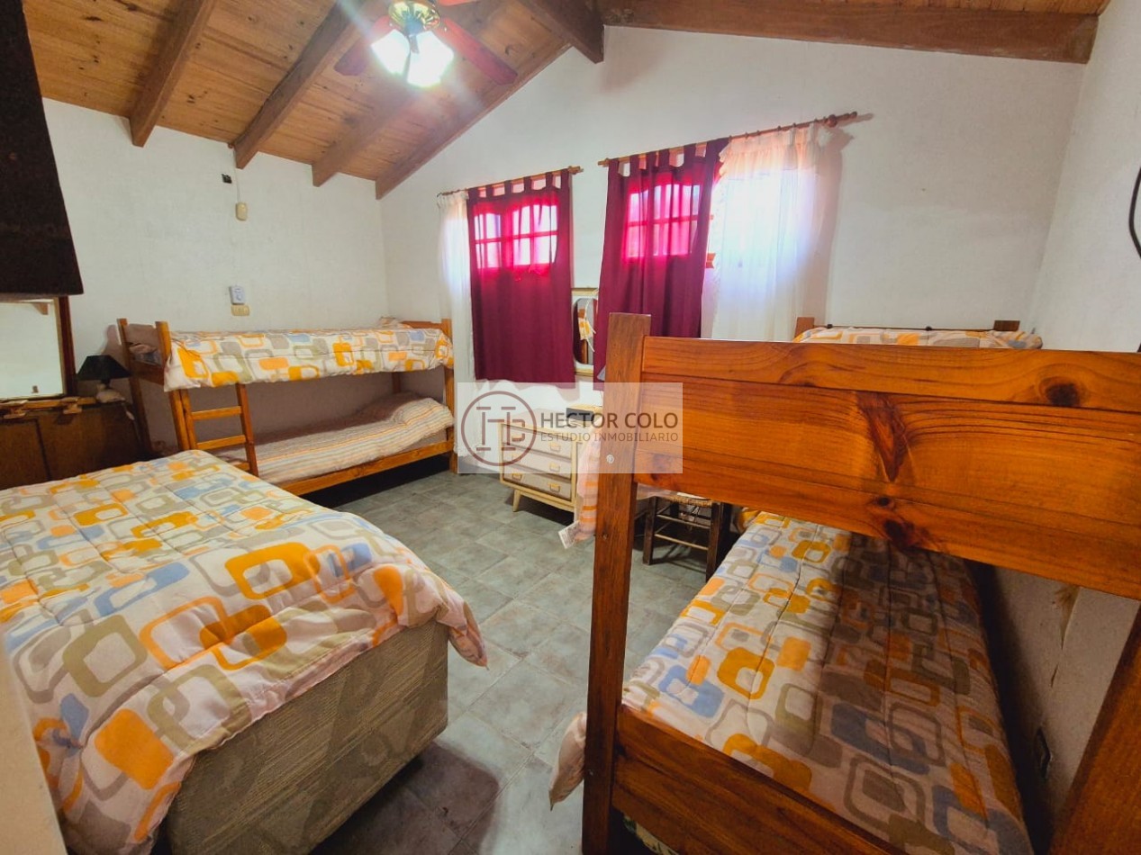 Casa en venta sobre lote multifamiliar a pasos del Mar