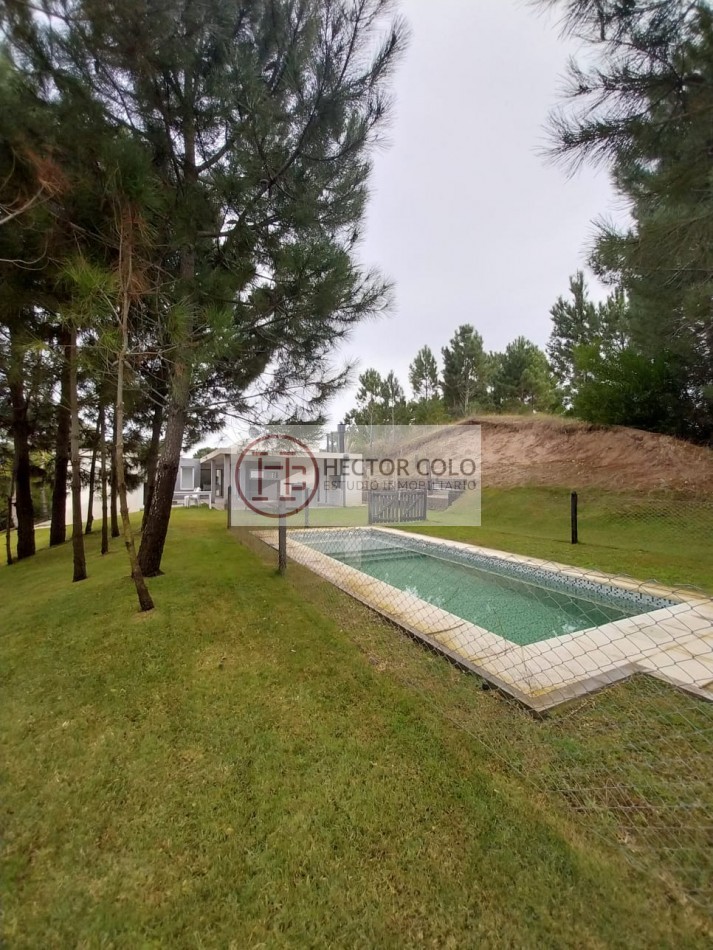 BARRIO DEPORTIVA 1 COSTA ESMERALDA ( Permuta)