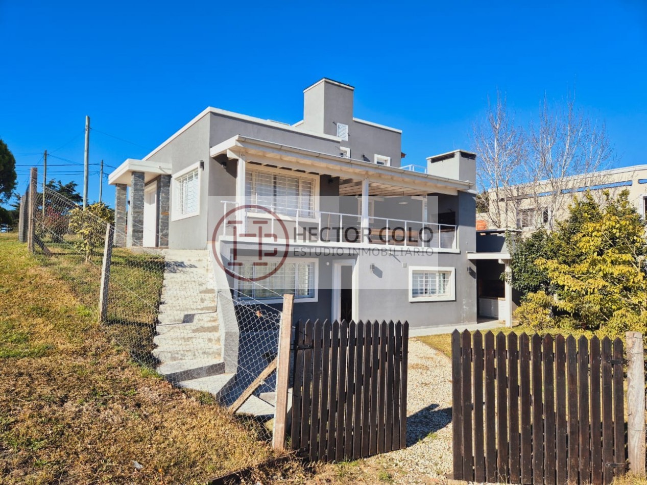 Venta de Casa con departamento en Ostende