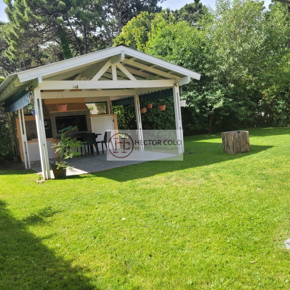 CASA EN VENTA-PINAMAR