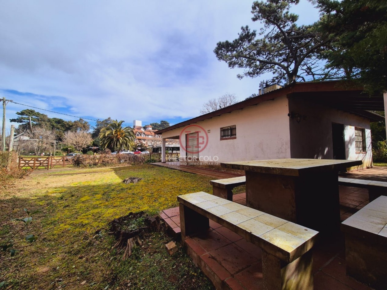 Lote Multifamiliar - Comercial con vivienda ( Codigo 175917 )