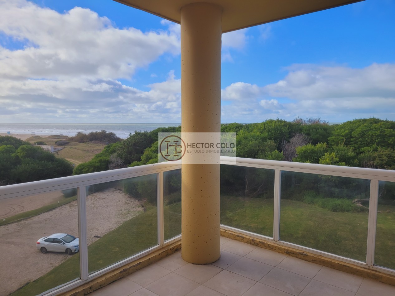 Penthouse en dos plantas en complejo Cilene  con vista la mar