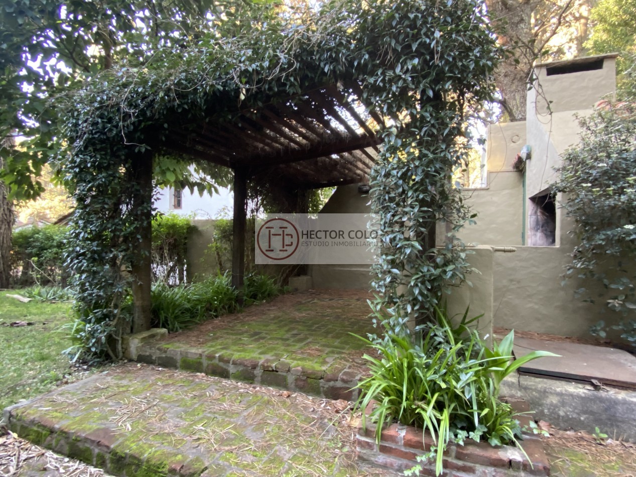 Casa estilo colonial en Valeria del Mar